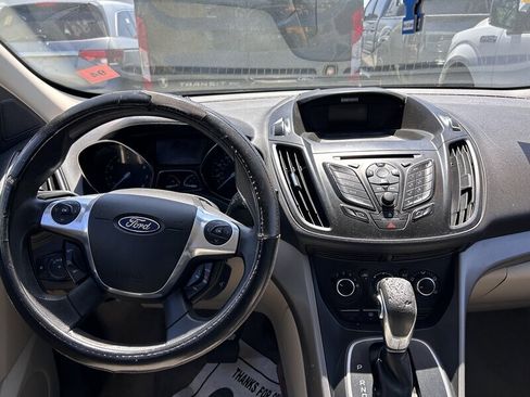 Used 2013 Ford Escape SE image 25