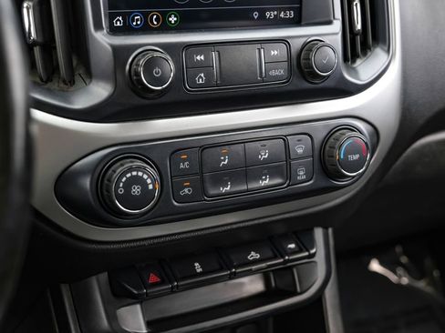 Used 2019 Chevrolet Colorado LT w/ LT Convenience Package RWD image 26