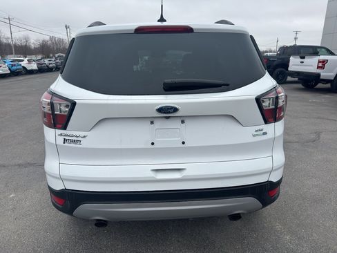 Used 2018 Ford Escape SE w/ Ford Safe & Smart Package image 4