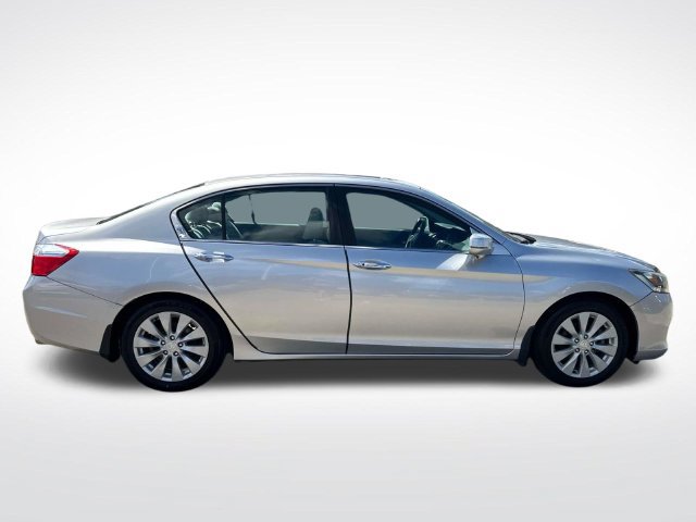 Used 2015 Honda Accord EX image 10