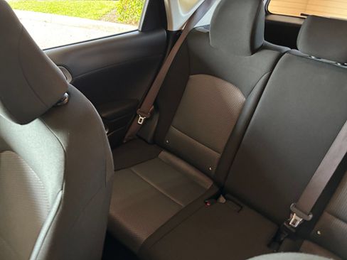 Used 2025 Kia Soul LX w/ LX Technology Package FWD image 37