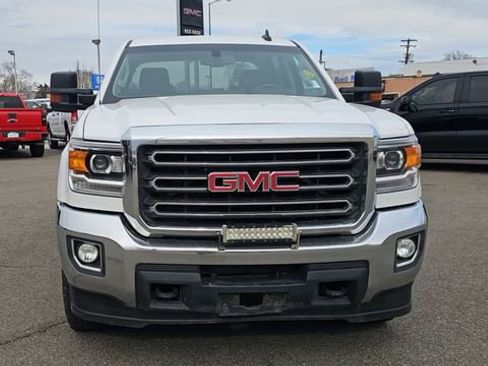 Used 2017 GMC Sierra 2500 SLE image 3