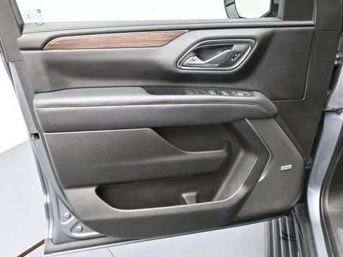 Used 2022 Chevrolet Suburban High Country AWD/4WD image 13