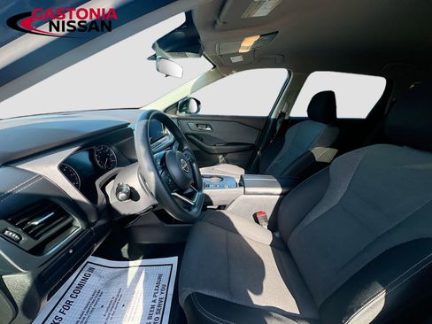 Used 2023 Nissan Rogue SV image 26