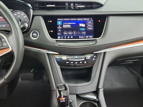 Used 2024 Cadillac XT5 Premium Luxury w/ LPO, Floor Liner Package AWD/4WD image 21