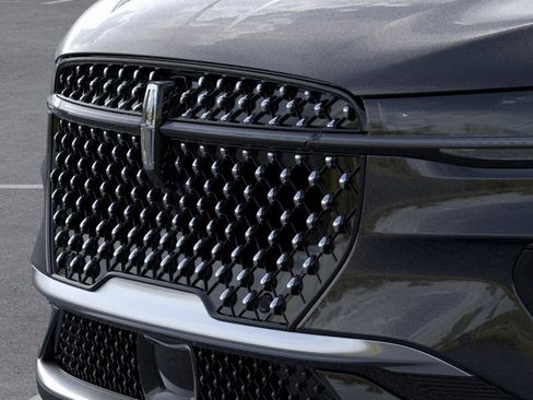 New 2026 Lincoln Nautilus Premier image 17