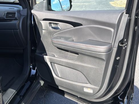 Used 2023 Honda Ridgeline Black Edition image 14