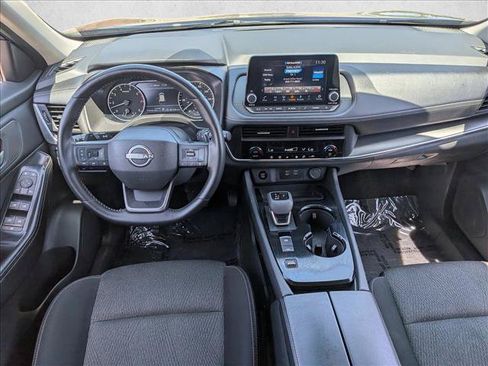 Used 2025 Nissan Rogue SV FWD image 23