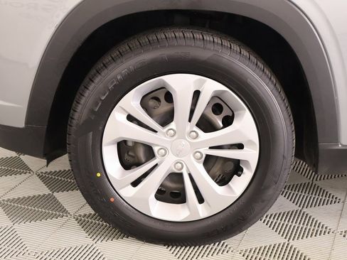 Used 2024 Chevrolet Trax LS w/ Driver Confidence Package image 16