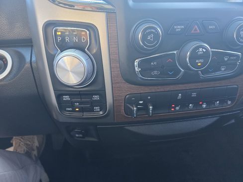 Used 2014 RAM 1500 Laramie w/ Convenience Group image 20