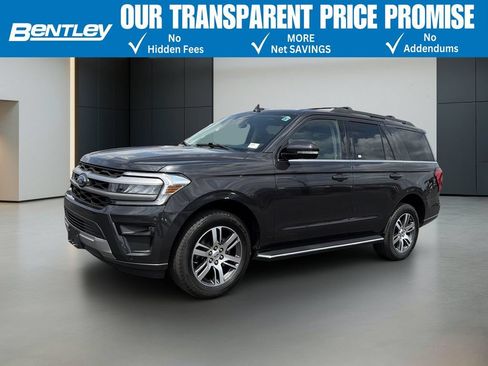 Used 2023 Ford Expedition XLT RWD image 1