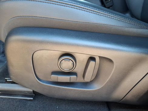 Used 2024 Land Rover Range Rover Evoque Dynamic SE image 23