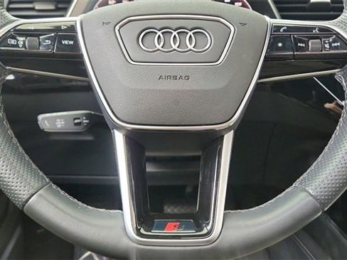Used 2023 Audi e-tron S Prestige w/ Prestige Package image 40