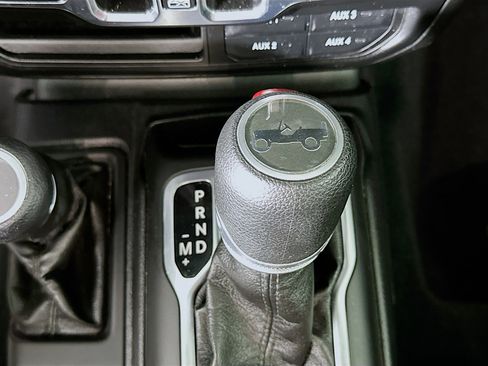 Used 2020 Jeep Wrangler Unlimited Sport S image 24