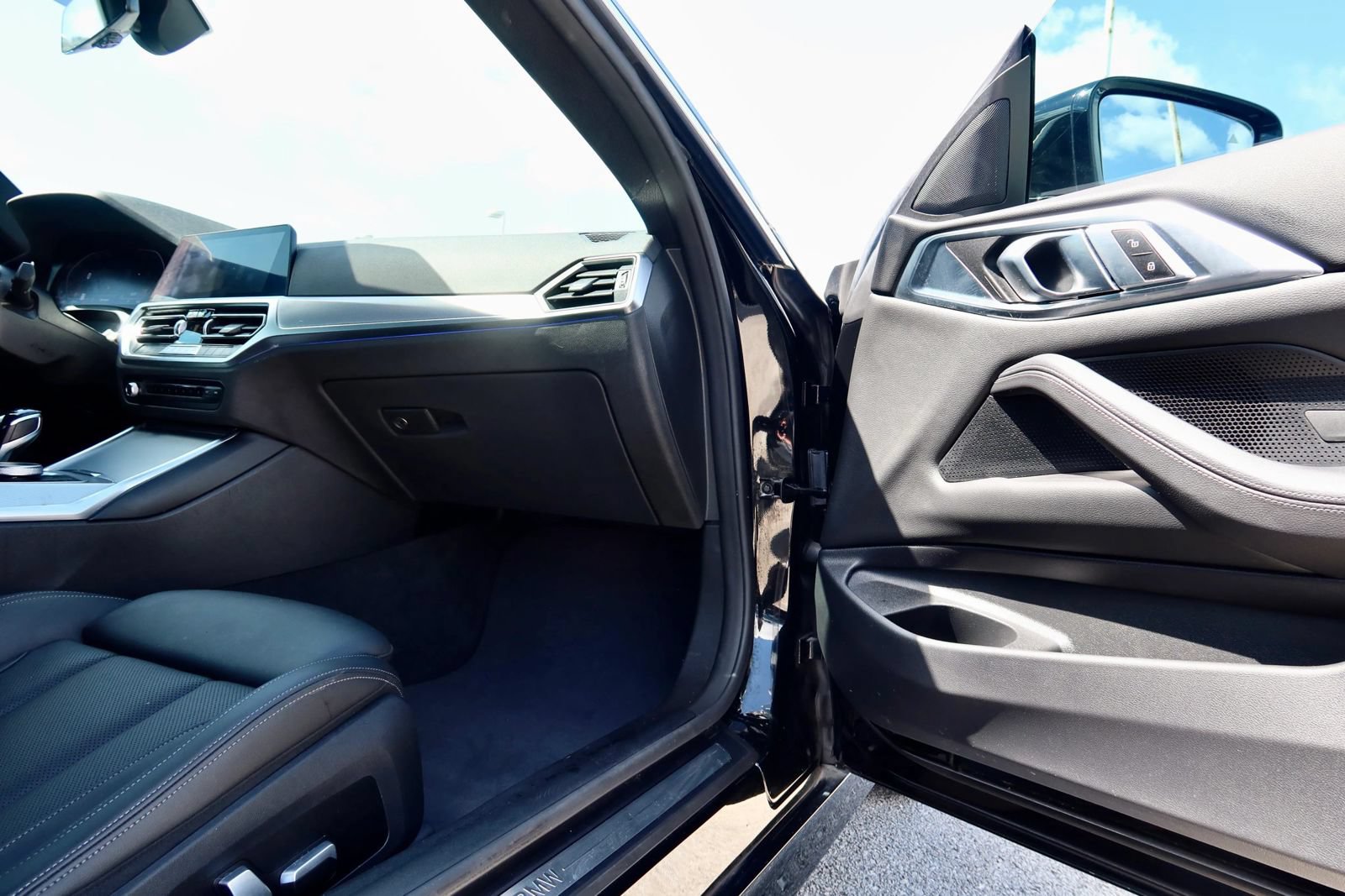Used 2022 BMW 430i Coupe w/ Convenience Package RWD image 18