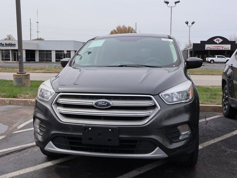 Used 2019 Ford Escape SE image 10