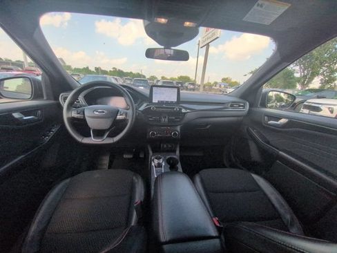 Used 2025 Ford Escape ST-Line AWD/4WD image 25
