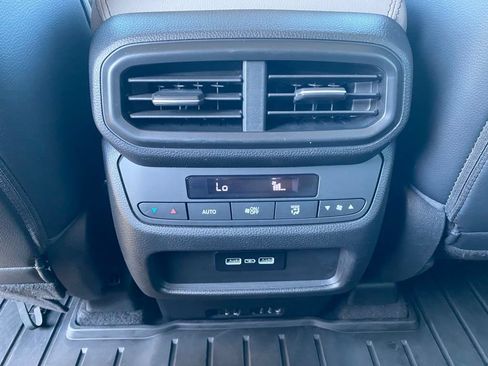 Used 2023 Honda Pilot Touring image 28