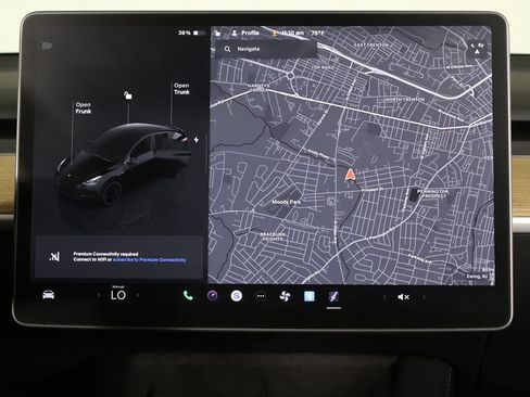 Used 2024 Tesla Model Y Performance AWD/4WD image 40