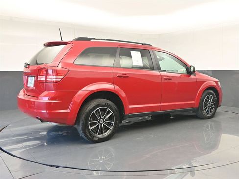 Used 2018 Dodge Journey SE w/ Blacktop Package FWD image 5