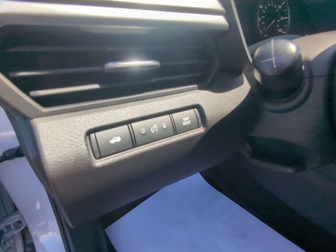 Used 2023 Nissan Altima 2.5 SR AWD/4WD image 14