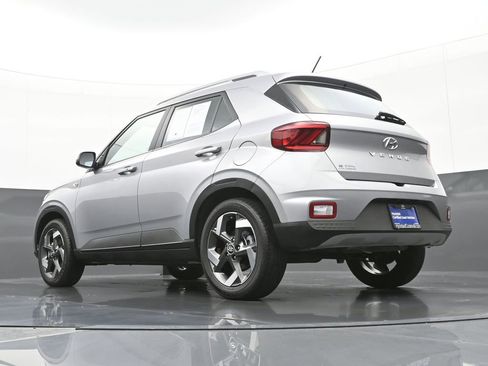 Certified 2025 Hyundai Venue SEL FWD image 49