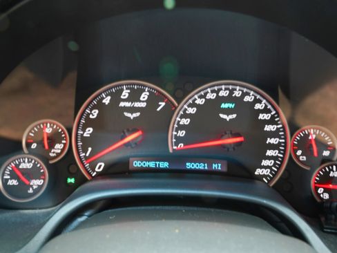 Used 2008 Chevrolet Corvette Coupe w/ Z51 Performance Package RWD image 58