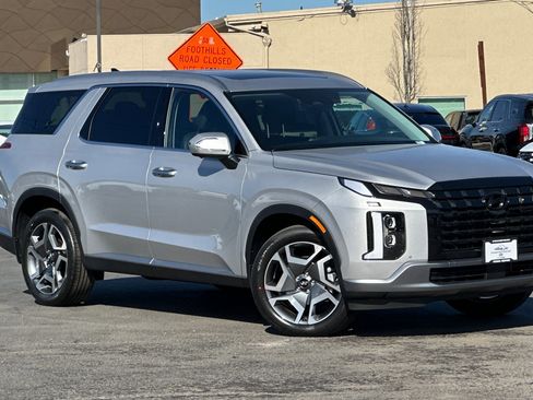 New 2025 Hyundai Palisade SEL image 2