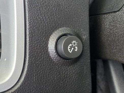 Used 2011 Chevrolet Equinox LT w/ LPO, Protection Package FWD image 19