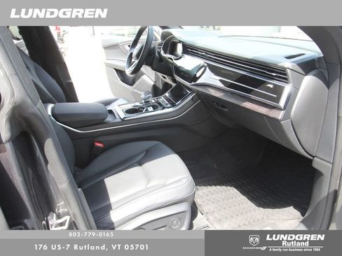Used 2021 Audi Q8 Prestige AWD/4WD image 22