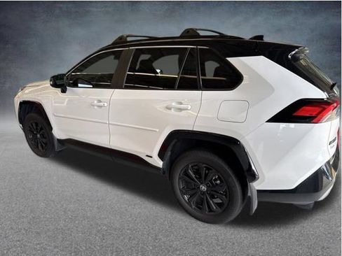 Used 2024 Toyota RAV4 XSE AWD/4WD image 3