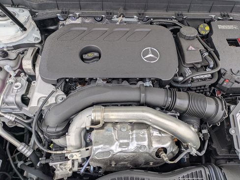 New 2025 Mercedes-Benz GLB 250 image 35