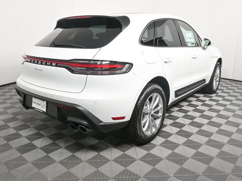 Certified 2025 Porsche Macan image 28
