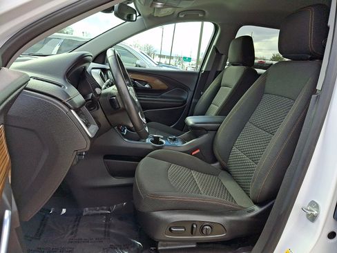 Used 2021 GMC Terrain SLE w/ Driver Convenience Package image 14