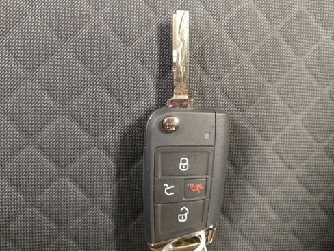 Used 2021 Volkswagen Tiguan S FWD image 32