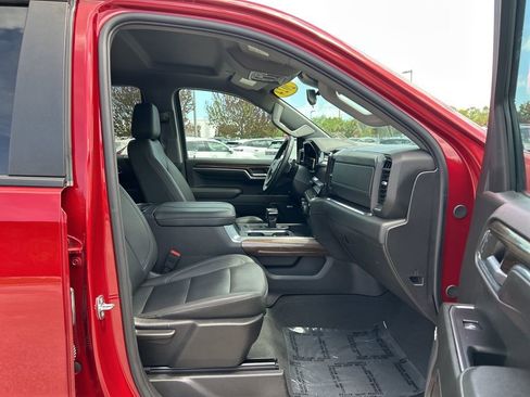 Used 2024 Chevrolet Silverado 1500 LT Trail Boss w/ LT Trail Boss Premium Package AWD/4WD image 39