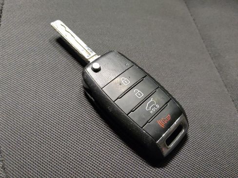Used 2015 Kia Soul FWD image 32