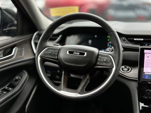 Used 2022 Jeep Grand Cherokee Limited 4xe AWD/4WD image 18