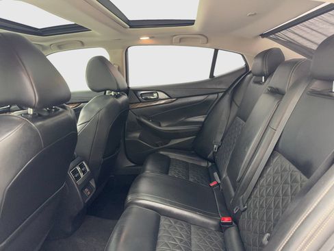 Used 2018 Nissan Maxima Platinum FWD image 35