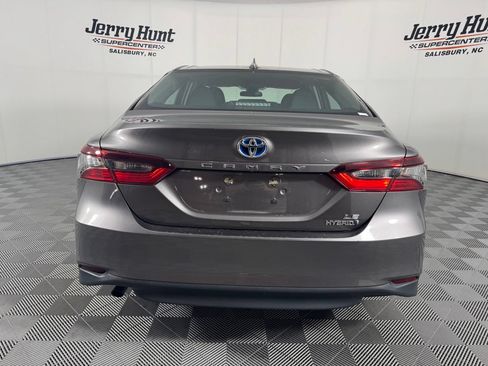 Used 2022 Toyota Camry LE FWD image 7