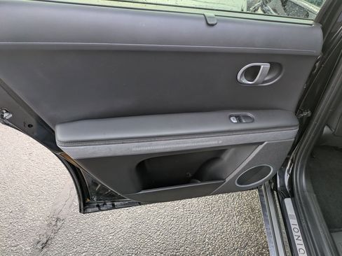 Used 2023 Hyundai Ioniq 5 Limited image 32