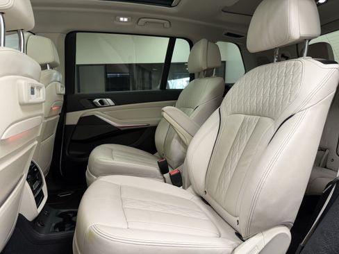 Used 2020 BMW X7 xDrive40i w/ Executive Package AWD/4WD image 16