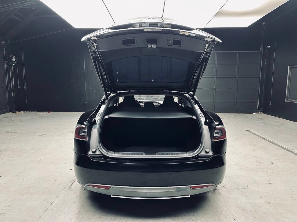 Used 2013 Tesla Model S Performance RWD image 40