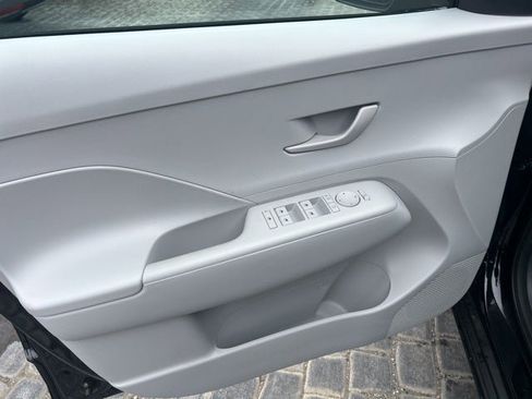 New 2026 Hyundai Kona SE image 12