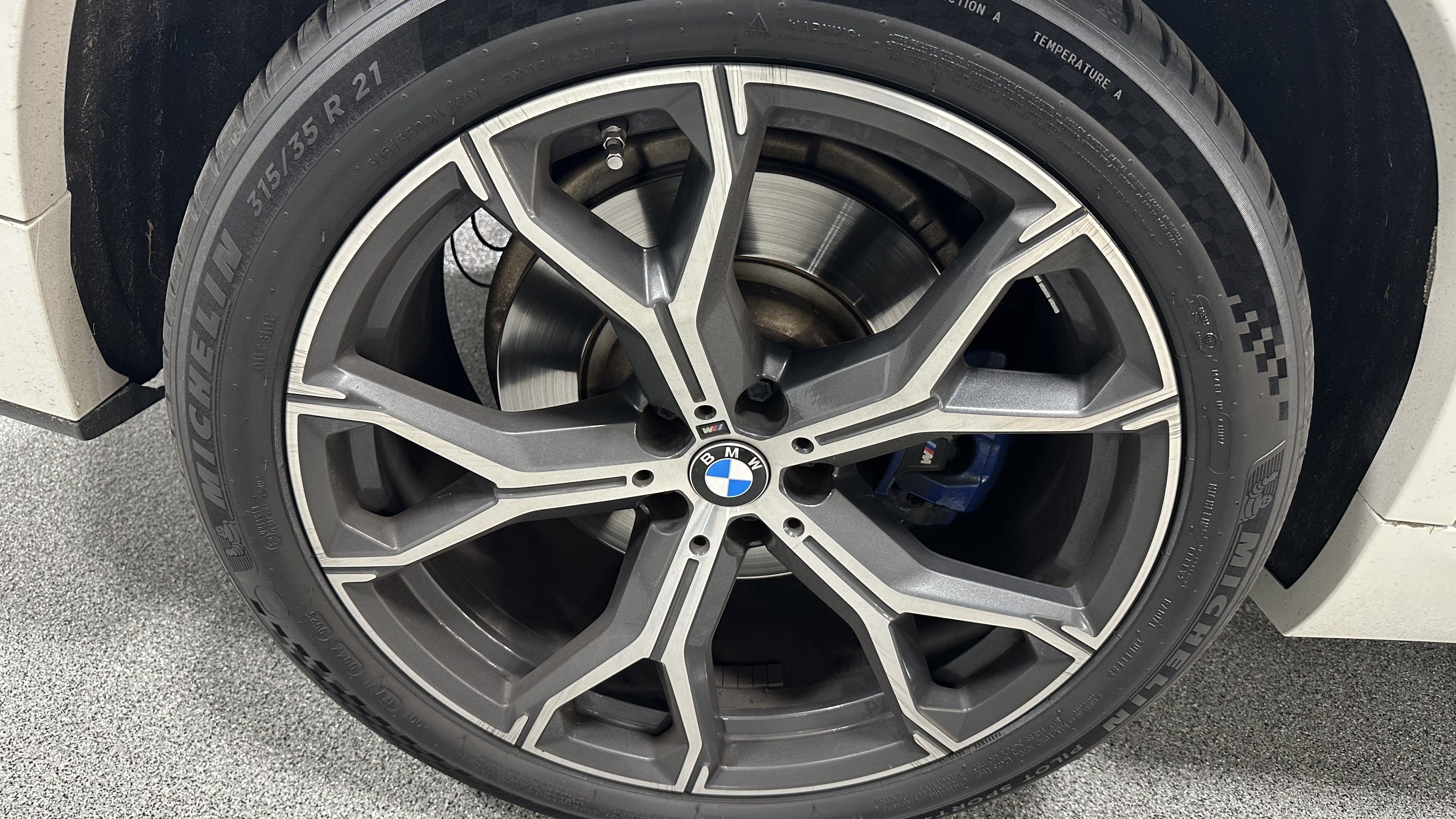 Used 2020 BMW X5 xDrive40i w/ M Sport Package AWD/4WD image 14
