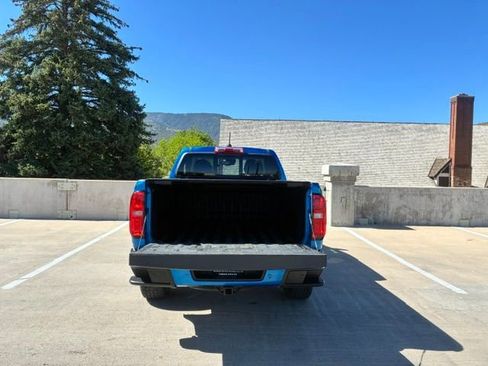 Used 2021 Chevrolet Colorado Z71 w/ Safety Package AWD/4WD image 9
