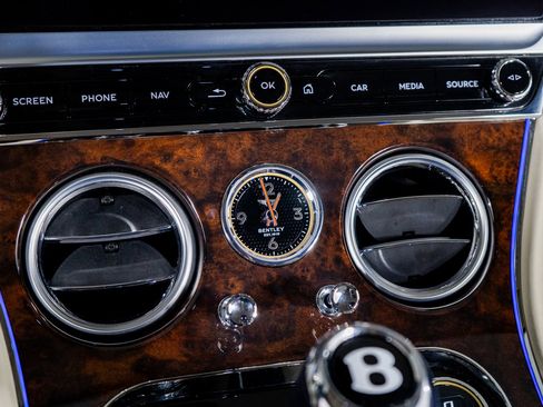 Used 2023 Bentley Continental GT Mulliner image 35