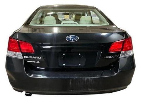 Used 2010 Subaru Legacy 2.5i Premium AWD/4WD image 4