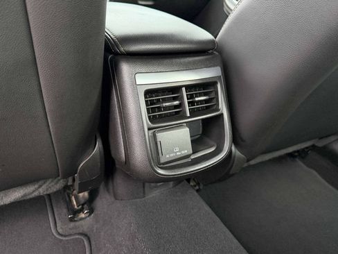 Used 2018 Chevrolet Impala Premier FWD image 16