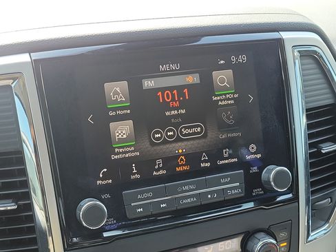 Used 2021 Nissan Titan SV w/ SV Convenience Package RWD image 26